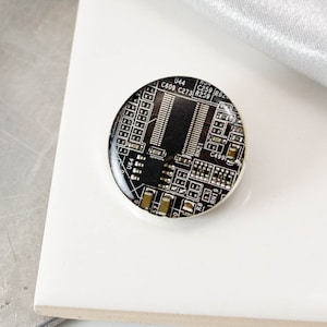 Brown Circuit Board Pin, Recycled Computer Gift, Motherboard Brooch, Electrical Engineer Gift, Computer Scientist Gift, Geek Chic