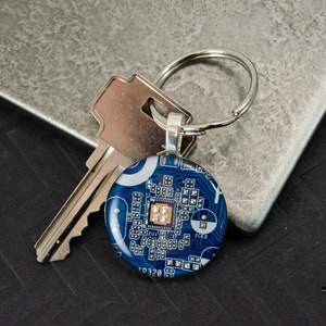 Circuit Board Keychain Blue, Computer Engineer Gift, Unique Software engineer Housewarming Gift, New Office Gift for Scientist