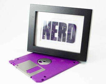 Mini tableau encadré NERD, œuvre d'art personnalisée à partir d'une carte mère recyclée, décoration d'étagère geek, cadeau scientifique pour le bureau, art STEM, cadeau technologique
