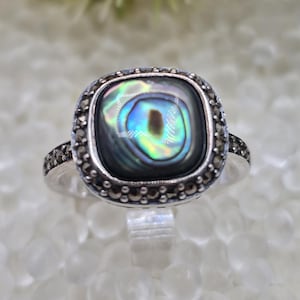 Vintage Avon Ring - Sterling Silver Abalone & Markasit av RJ Graziano Storlek 7 - 1970-tals Cocktail