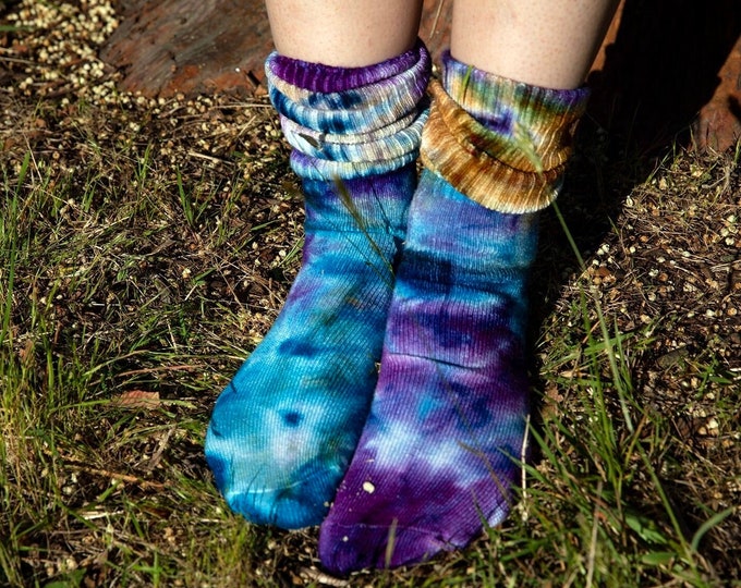 Featured listing image: Daybreak Socks