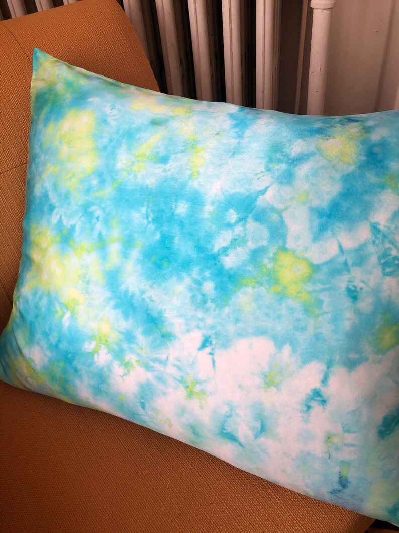 SAMLE SALE Hypoallergenic Calming Tie Dye Sunday Sunshine Pillowcase Silk Pillow