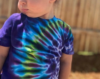 T-shirt groovy - Tie Dye violet pour enfant - Petite chemise hipster