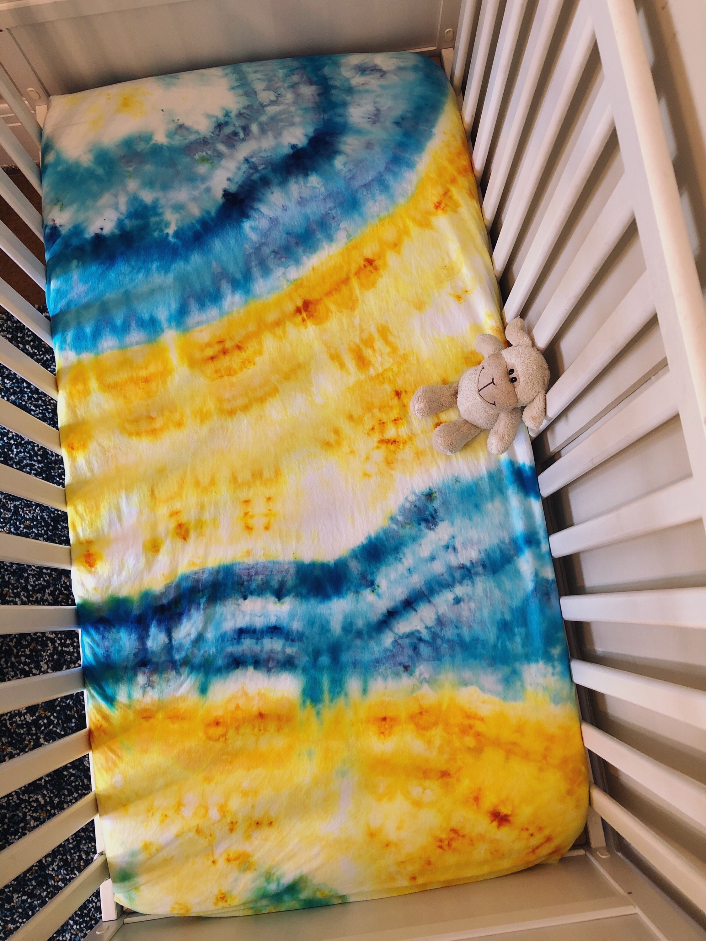 SAMPLE SALE! Tie Dye Crib Sheet