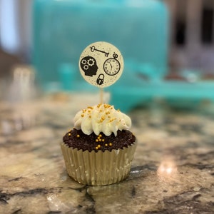 Escape Room Cupcake Toppers z postarzanym tłem i alternatywnymi stronami - Wydruk w dowolnym kolorze - Plik cyfrowy - Materiały do wydruku w formacie PDF