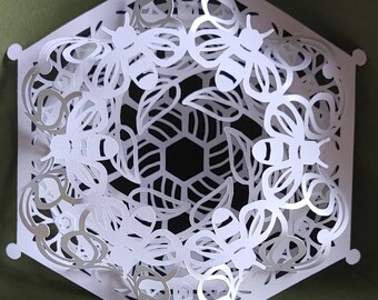 Bee Keeper Paper Snowflake 3D Ornamento de papel para todo el año