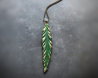 Green Leaf Necklace, leaf pendant, layering necklace, unisex necklace, gifts for her, gifts for him, nature jewelry, green necklace