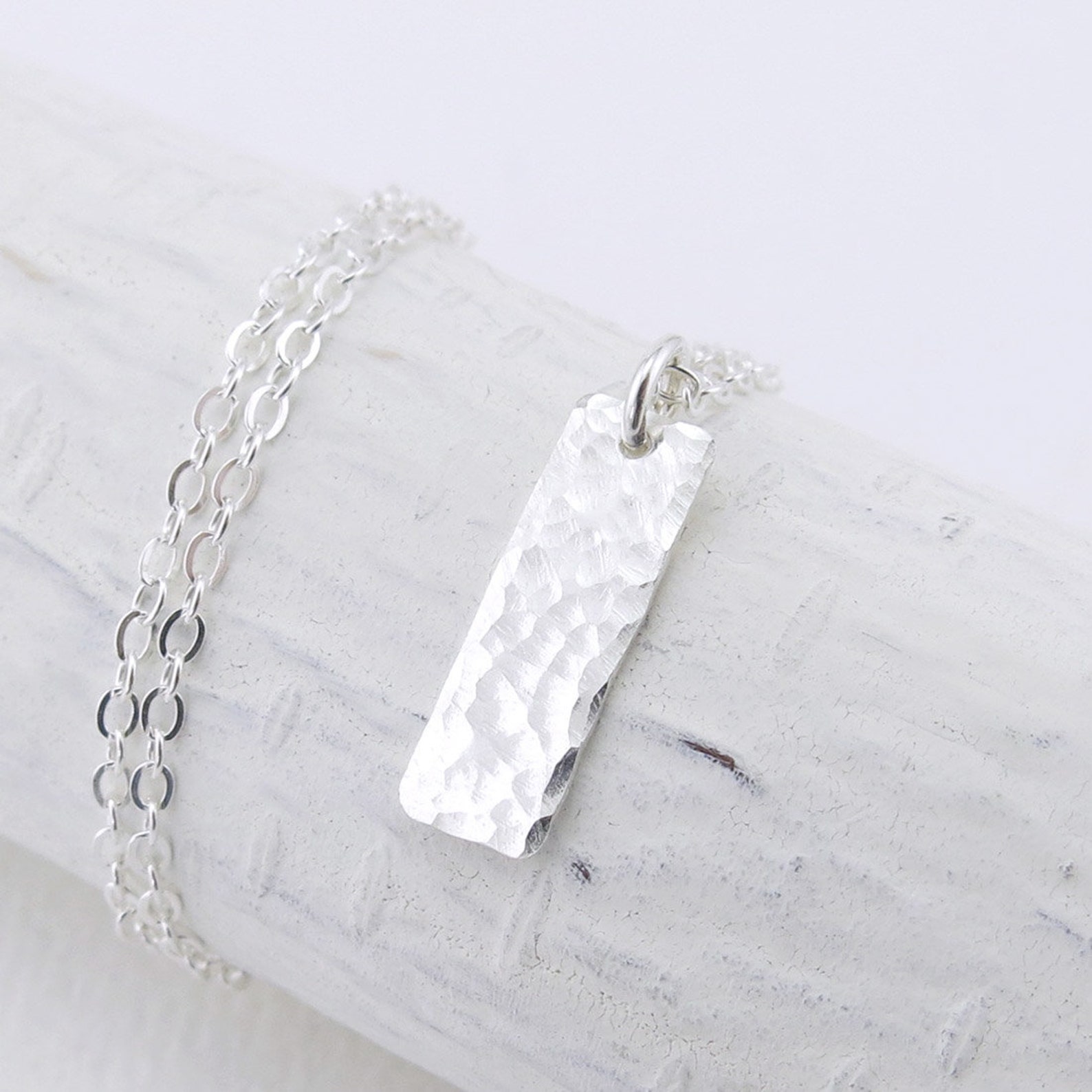 Small bar necklace Clearance