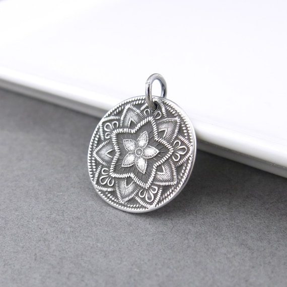 Sterling Silver Polished Flower Circle Pendant 22 27 Pendants /& Charms Jewelry