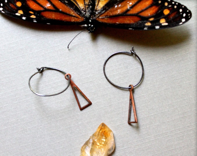 Wayfinder // vintage copper triangle earrings