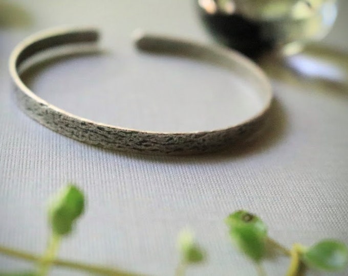 Old Barn // skinny steel woodgrain cuff bracelet