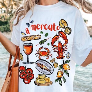Camiseta de mercado italiano Comfort Colors® Estética italiana de verano con mariscos, camiseta de Italia, Dolce Far Niente, langosta, ostra, sardina, tomate, camiseta para niña