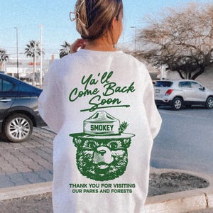 Smokey Bär Sweatshirt UNISEX Trendy Nationalparks Shirt Schützen Sie unsere Parks Camping Kleidung Granola Mädchen Geschenke Ästhetik Wandern Rundhalsausschnitt