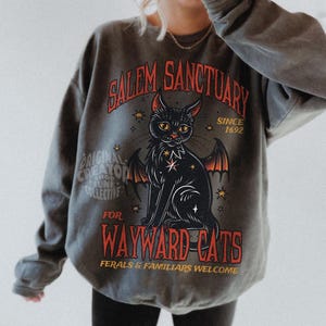 Vintage Halloween Salem Sweatshirt Comfort Colors® 90s Cult Classic Horror Movie Retro Spooky Black Cat Lover Gift Halloween Cat Crewneck