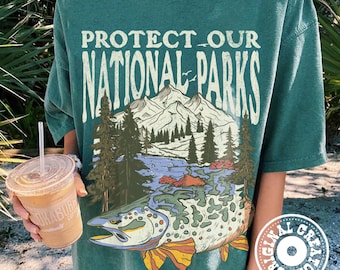 Camiseta "Protejamos nuestros parques" Comfort Colors® Camiseta Granola Girl Camiseta Parques Nacionales de EE. UU. Regalo para amantes de la naturaleza Camiseta Resist Ropa para acampar y hacer senderismo