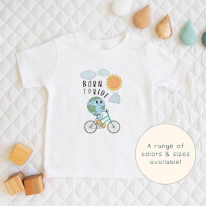 Born To Ride | Children&#39;s Cute Retro Biking Earth With Bicycle Graphic T-Shirt & Short Sleeve Cute Baby Onesie® Gift For Biker Kids