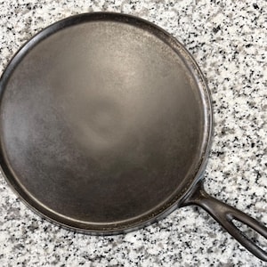 Wagner Sidney O #8 Cast Iron Handle Griddle Restored