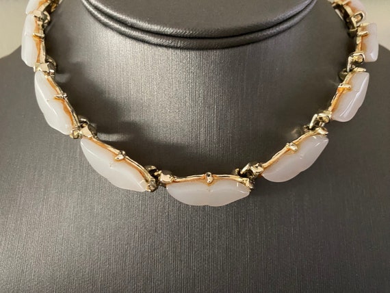 Vintage White Lucite Thermoset Necklace with Gold… - image 1