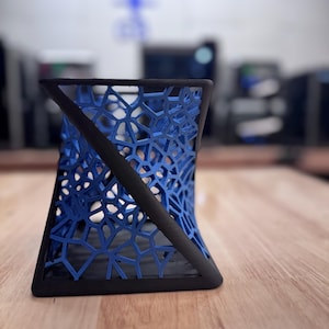 Elegant 3D Printed Patterned Vase: Modern Home Decor, Unique Centerpiece, Customizable Design