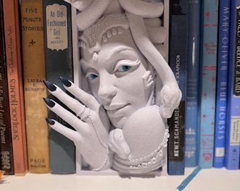 Mythical Medusa Head Book Nook: 3D Printed Gorgon Shelf Decor for Greek Mythology Enthusiasts