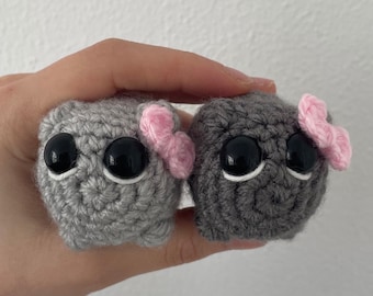 Trieste Hamster Amigurumi | Trieste Hamster Meme | TikTok Hamster | Gehaakte Hamster | Trieste Hamster | Hamster Roze Strik | Sad Hamster