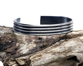 NEXT DAY SHIPPING Striated Cuff Bangle in Sterling Silver - Industrial Unisex Bracelet by Queens Metal