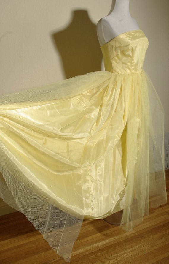 CANARY Yellow 1950's 60's Vintage Light Solid Yel… - image 3