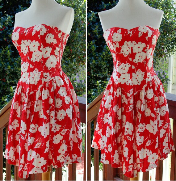 SWEETHEART 1980's does 50's Vintage Red Strapless… - image 2