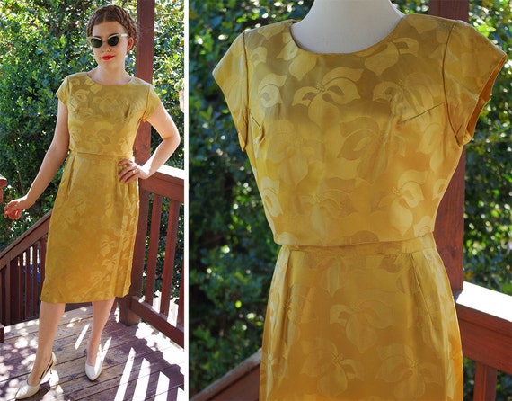 GOLDEN Hibiscus 1950's 60's Vintage Yellow Gold Sa