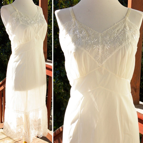 Snow WHITE 1940's 50's Vintage White Nylon Slip with Intricate Embroidered Lace Details size 38 Medium // by TRIQUETTE