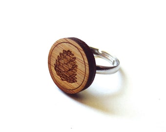 Rustic Pinecone Ring. Pinecone Ring. Wood Ring. Gifts Under 25. Gift for Her. Pinecone Jewelry. Friend Gift. Girlfriend Gift. Mom Gift.