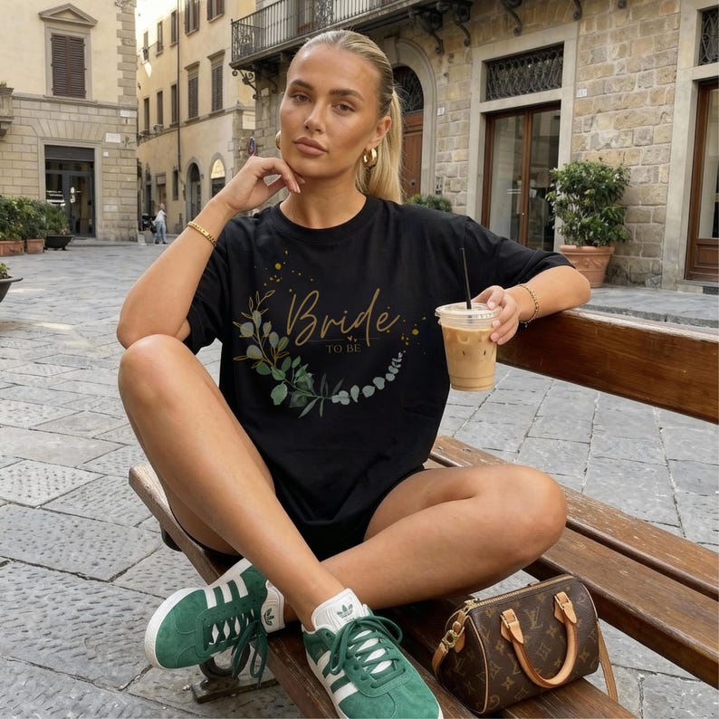 T-Shirt Braut Team personalisiert mit Nachname Name Vorne Rücken Junggesellenabschied Damen Shirt Frauen Ringe Team Braut Bride JGA Party