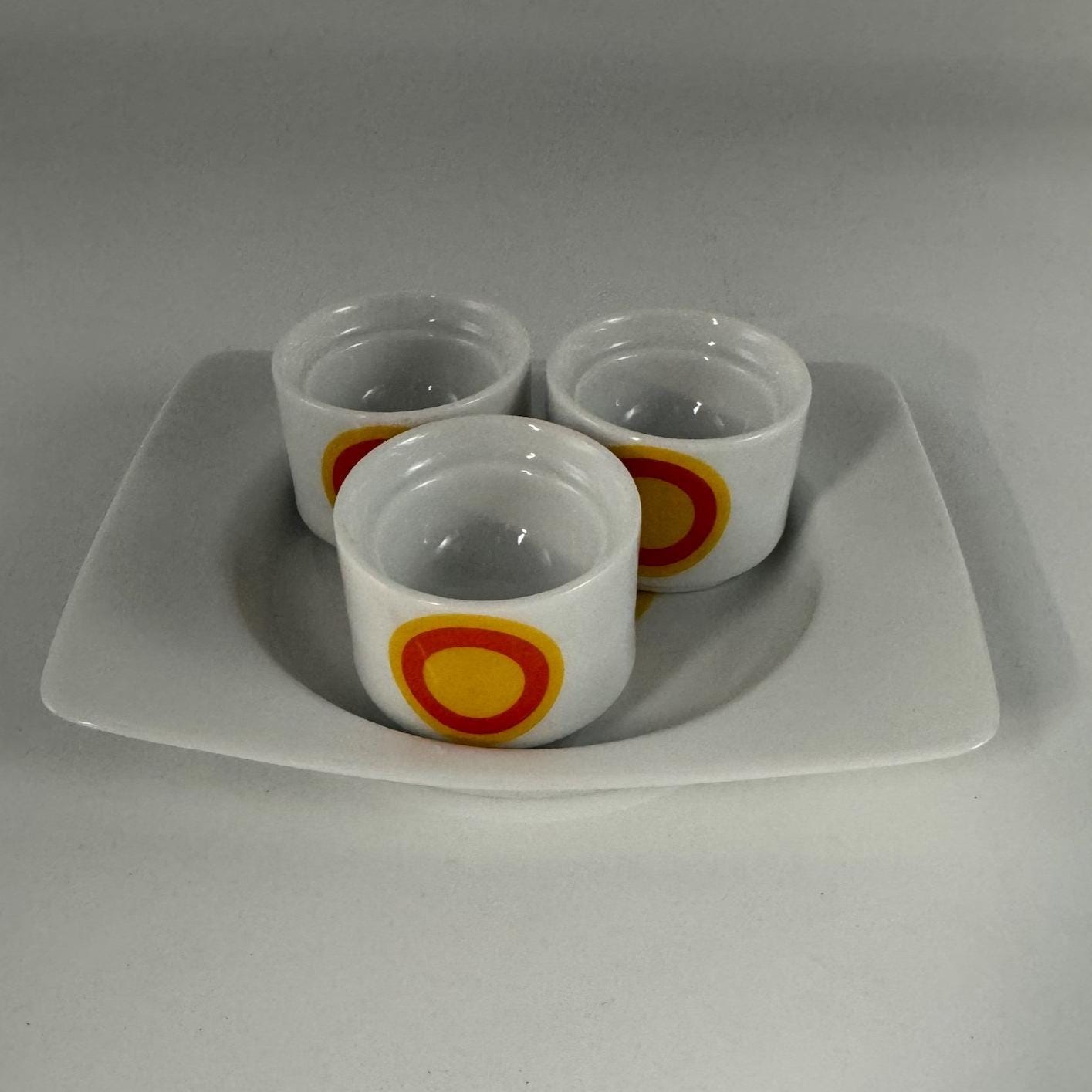 Thomas egg cup - Etsy 日本