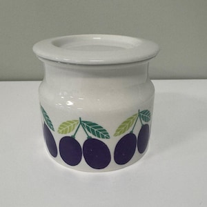 Arabia (Finland) &quot;Pomona&quot; plum jam pot designed by Raija Uosikkinen