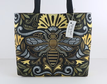 Queen Bee, Bags, American Bee Purse And Matching Wallet