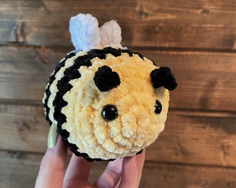Crochet bumblebee plushie - soft amigurumi bumblebee