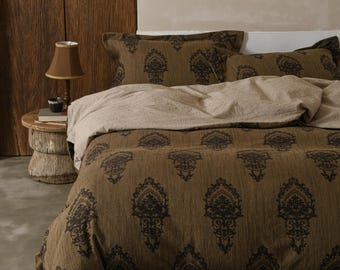 Royal Jacquard Duvet Cover Set: Queen/Full Bedding, 4-Piece