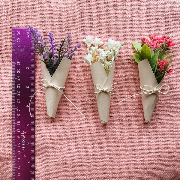 Individual Magnet Bouquet, Flower Magnet, Mini Bouquet, Spring Flowers, Decorative Lavender, Baby's Breath, Sedum, Flower Gift Magnet