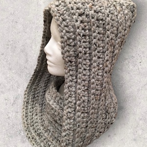 Central Park Infinity Scarf in Gray Marble, Men&#39;s Hooded Cowl, Women&#39;s Cowl, Teen Hooded Scarf, Hand Crochet Snood, Grey Marble Cowl