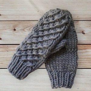 Handknit Merino Wool Mittens: Hudson Grey Star Stitch