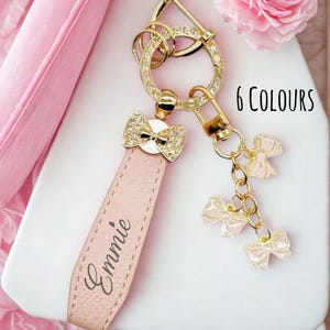 Personalized Vegan Leather Keychain Custom Name Key Ring for Bridesmaid Proposal Box Filler Bachelorette New Driver Gift for New Car afbeelding 1
