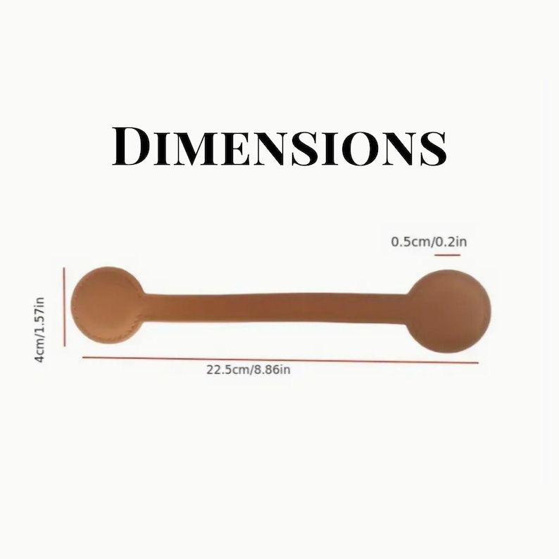 Peut inclure: Une cuill&egrave;re en cuir marron avec des extr&eacute;mit&eacute;s arrondies, mesurant 22,5 cm de long et 4 cm de large. La cuill&egrave;re a une &eacute;paisseur de 0,5 cm.
