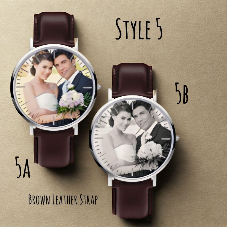 Puede incluir: Dos relojes con correas de cuero marr&oacute;n. Las esferas muestran una foto en color y otra en blanco y negro de una pareja. El texto "STYLE 5", "5A", "5B" y "BROWN LEATHER STRAP" es visible.