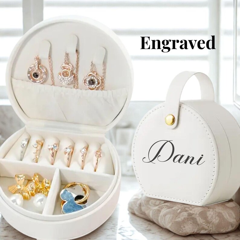 Personalized Jewelry Box for Daughter Gift Idea for Bridesmaid Gift Box with Engraved Name Design Custom Name Travel Jewelry Case for Her bild 3
