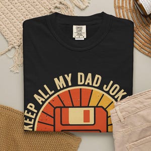 Maglietta divertente con battuta da papà, maglietta Dad-A-Base, maglietta retrò con floppy disk, regalo tecnologico vintage per papà IT, regalo umoristico per la festa del papà, maglietta per neo papà