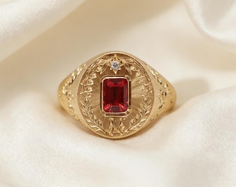 Custom Laurel Wreath Signet Ring, Red Ruby Ring, Hand Etching Jewelry, Personalized Gift, Anniversary Gift