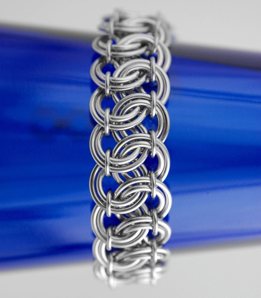 Garter Belt/chainmail/tutorials/dylon Whyte/art of Chain Mail/chainmaille  (craft Books, How to Books, DIY Crafts, DIY Books, Instructions)