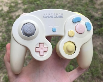 Cutie -  gamecube controller