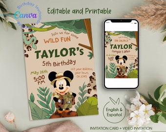 Puede incluir: Una invitación de cumpleaños con Mickey Mouse con atuendo de safari. La invitación incluye el texto "TAYLOR'S 5th Birthday" con la fecha y hora. Una invitación a juego se muestra en un teléfono inteligente. También son visibles las palabras "Editable and Printable".