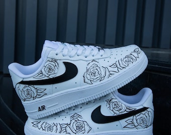 手描きのエアフォース1 AF1スニーカーローズカートゥーンシューズパーソナライズギフトデザインホワイトファッショントレーナー